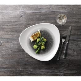 Churchill Studio Prints Raku Triangle Plates Quartz Black 265mm alternative