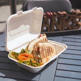 Vegware VA-SH89NW 9 X 6in/245 X 155mm Large Nourish Moulded Fibre Clamshell alternative