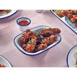 Enamel Rectangular Pie Dish White &amp; Blue 20cm alternative