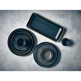 Terra Porcelain Black Low Presentation Plate 25cm alternative