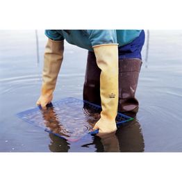 Mapa Trident Alto Heavy Duty Cleaning Gloves Size 9 (One Pair) alternative